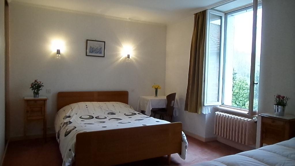 Hotel La Vie En Rose Le Brugeron Zimmer foto